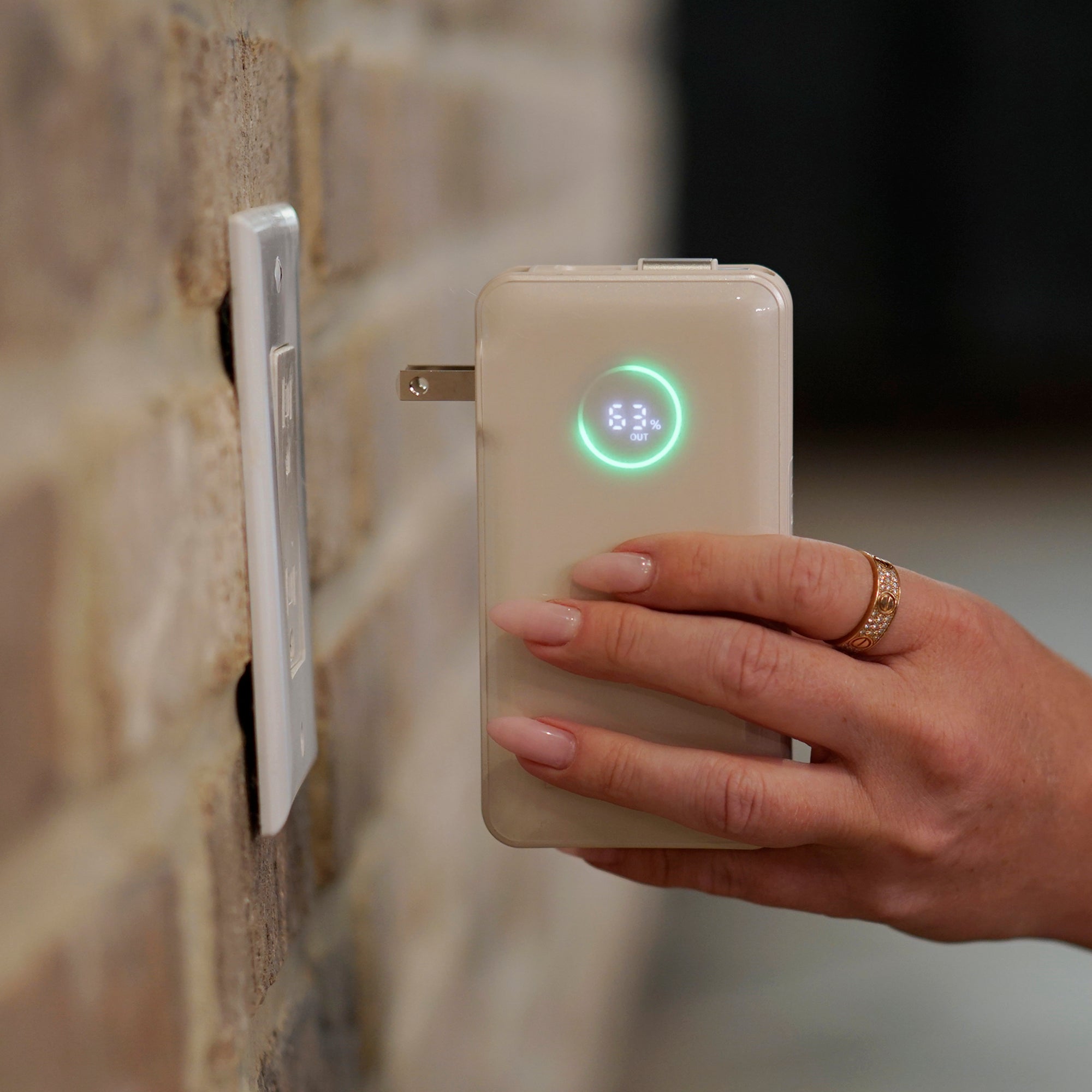 10,000mAh Power Bank with Retractable Type-C Cable & AC Plug
